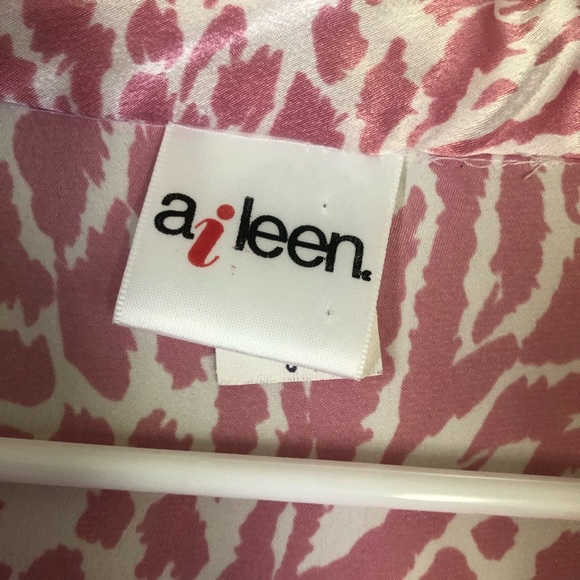 Aileen Pink Silky Animal Print Long Button Down 3X - Picture 9 of 11